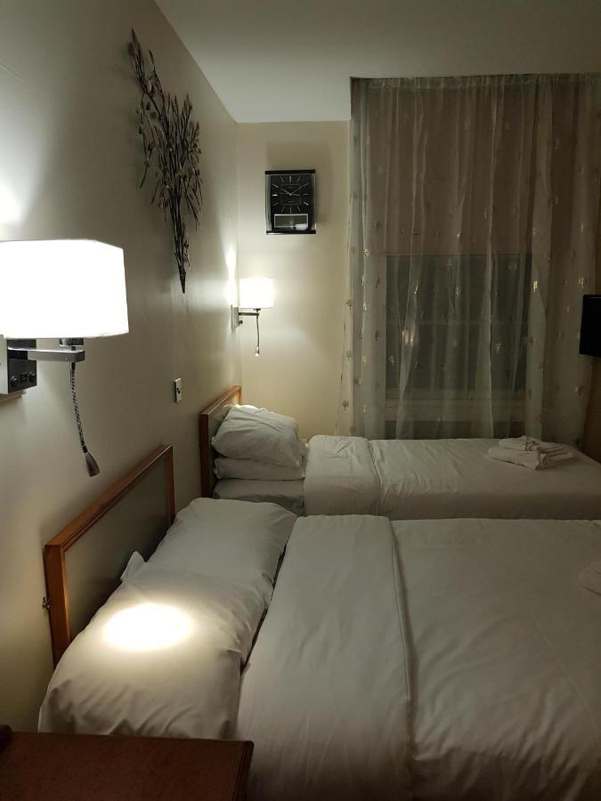 Bed and Breakfast Linden Tree Gloucester Zewnętrze zdjęcie